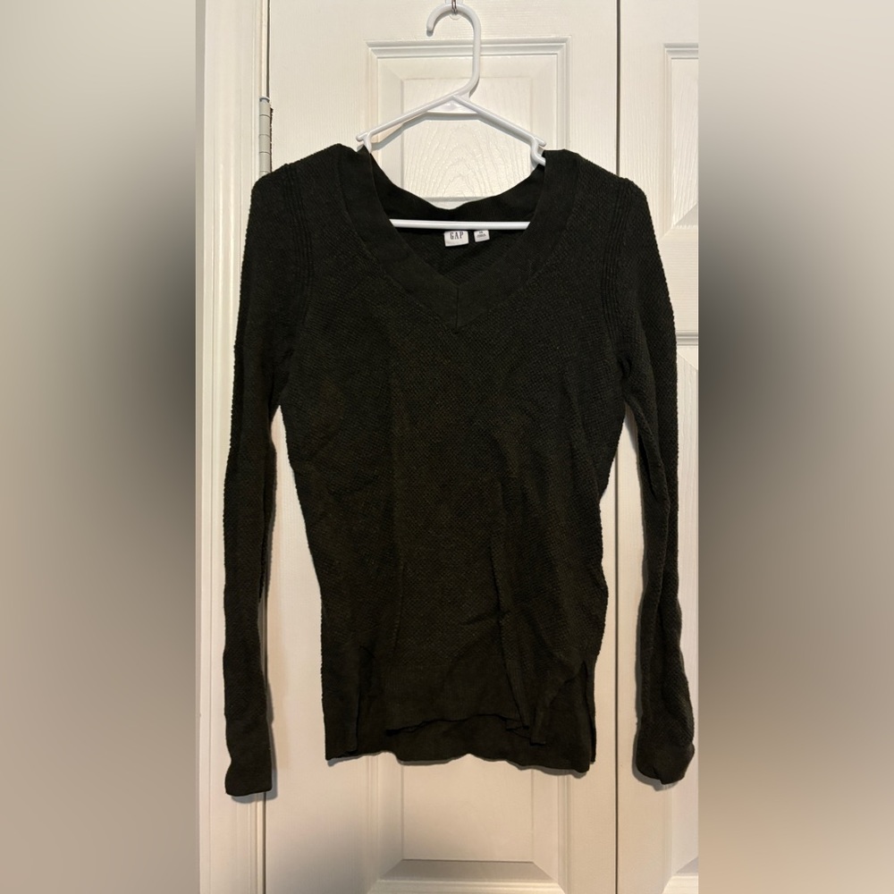 GAP Black V-Neck Knit Long Sleeve Top